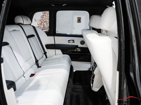 Used 2022 Rolls-Royce Cullinan image 13