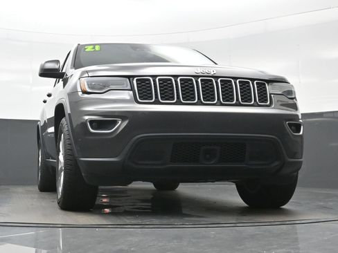 Used 2021 Jeep Grand Cherokee Laredo w/ Security & Convenience Group AWD/4WD image 31