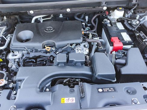 Used 2023 Toyota RAV4 LE AWD/4WD image 27