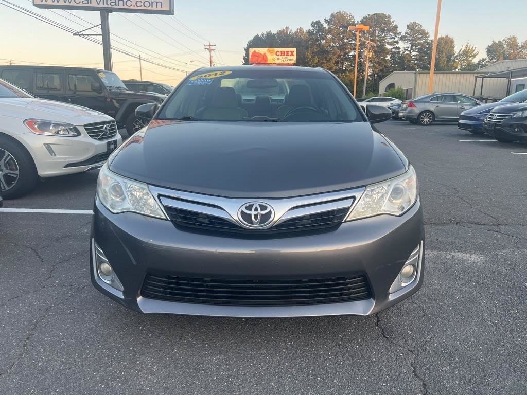 Used 2012 Toyota Camry XLE w/ Leather Pkg FWD image 2