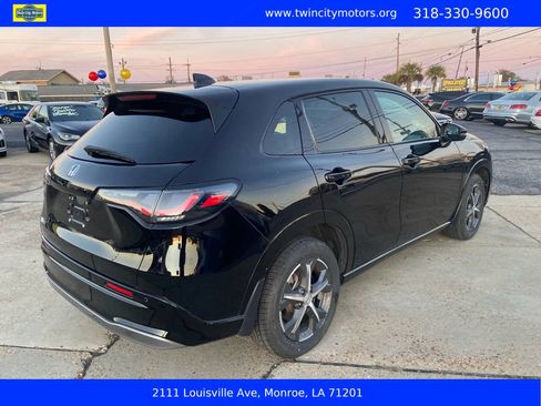 Used 2023 Honda HR-V EX-L image 6