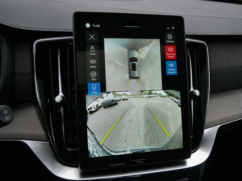 New 2026 Volvo XC90 B6 Ultra image 10