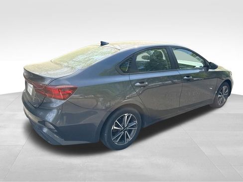 Used 2022 Kia Forte LXS FWD image 9
