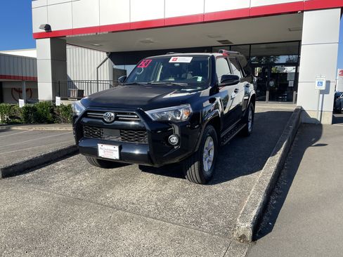 Certified 2024 Toyota 4Runner SR5 Premium w/ Moonroof Package AWD/4WD image 3