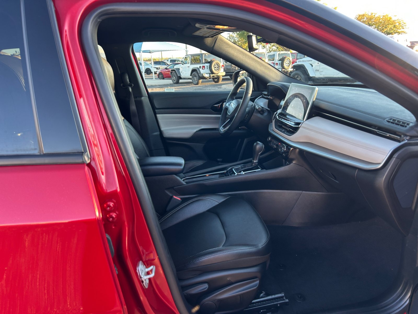 Used 2025 Jeep Compass Limited AWD/4WD image 19