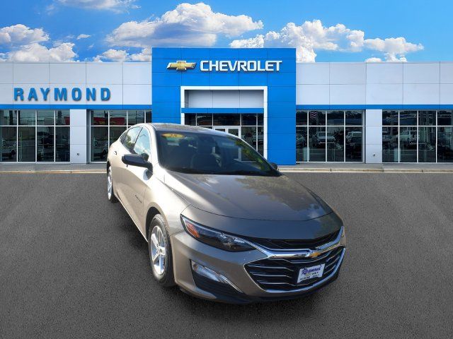 Certified 2025 Chevrolet Malibu LS FWD image 10