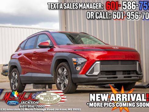Used 2024 Hyundai Kona SEL FWD image 1