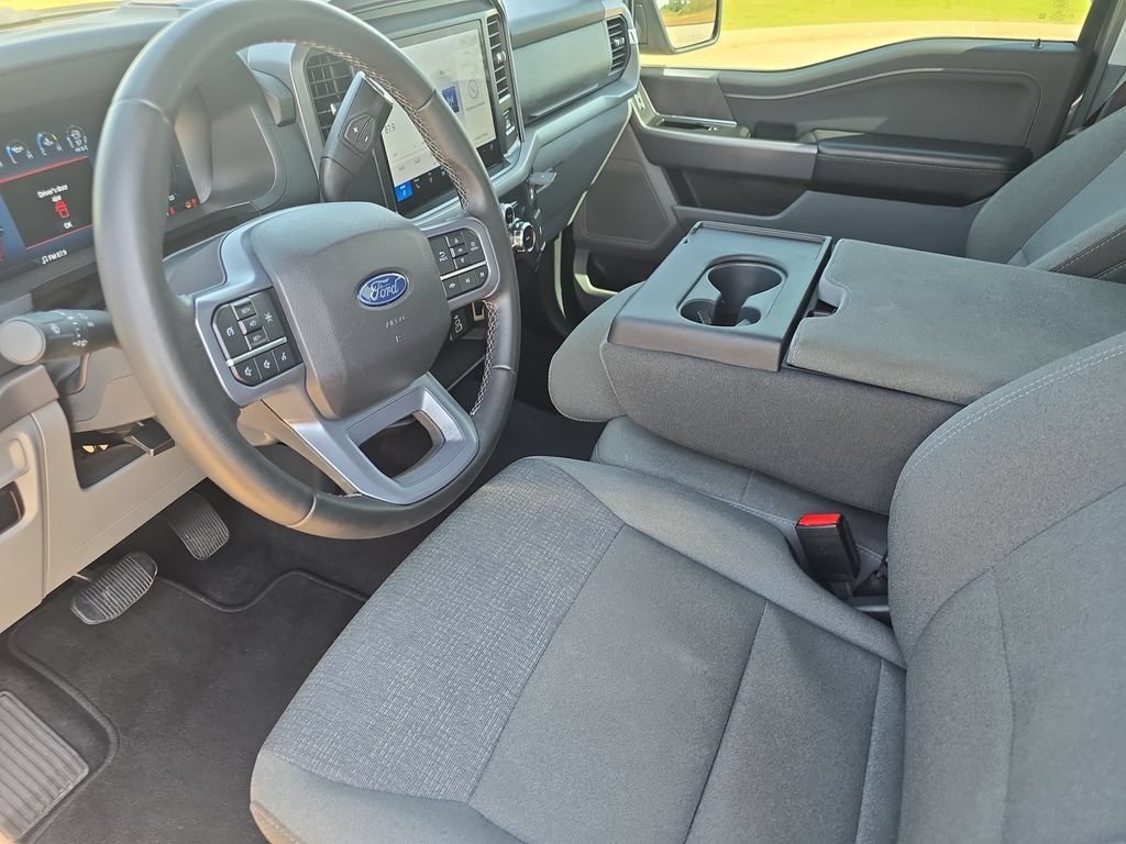 Used 2025 Ford F150 XLT w/ Equipment Group 301A Standard AWD/4WD image 16