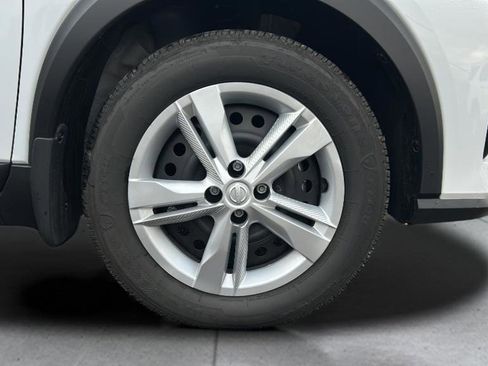 Certified 2025 Nissan Kicks Play S FWD image 29