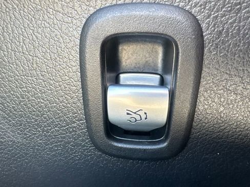 Used 2025 Mercedes-Benz C 300 4MATIC Sedan image 28