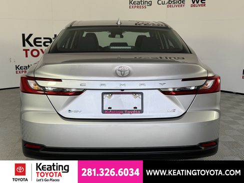 Used 2025 Toyota Camry LE FWD image 6