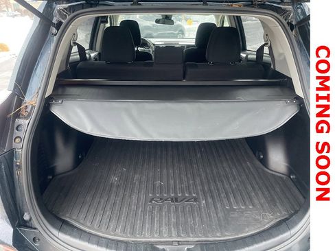 Used 2018 Toyota RAV4 LE image 7