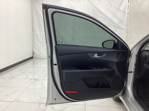 Used 2019 Kia Forte LXS FWD image 18