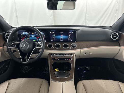 Used 2021 Mercedes-Benz E 450 4MATIC Sedan image 15
