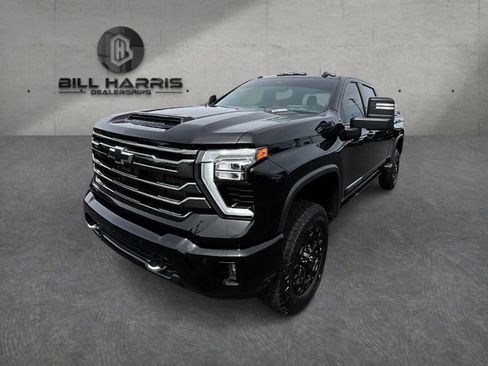 Used 2024 Chevrolet Silverado 2500 High Country w/ High Country Premium Package AWD/4WD image 1