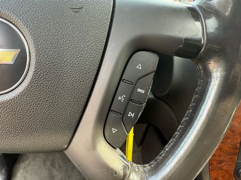 Used 2008 Chevrolet Suburban LTZ w/ LTZ Preferred Equipment Group AWD/4WD image 29
