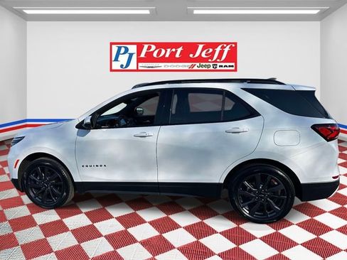 Used 2023 Chevrolet Equinox RS w/ RS Leather Package AWD/4WD image 6