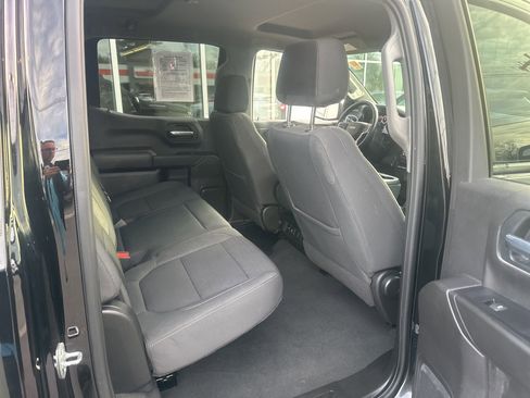 Used 2021 Chevrolet Silverado 1500 LT AWD/4WD image 12