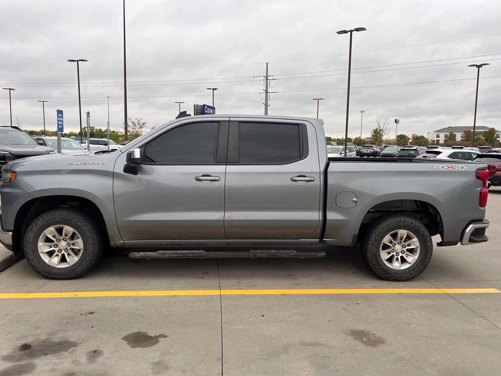 Used 2021 Chevrolet Silverado 1500 LT AWD/4WD image 14