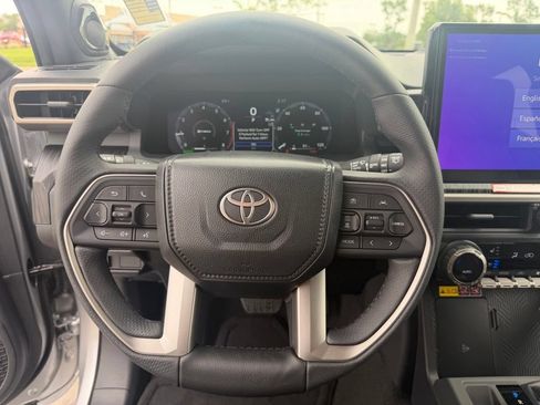 Used 2026 Toyota 4Runner Platinum AWD/4WD image 11