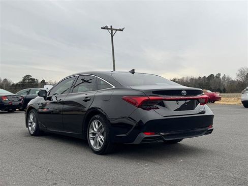 Used 2019 Toyota Avalon XLE w/ All Weather Liner Package image 9