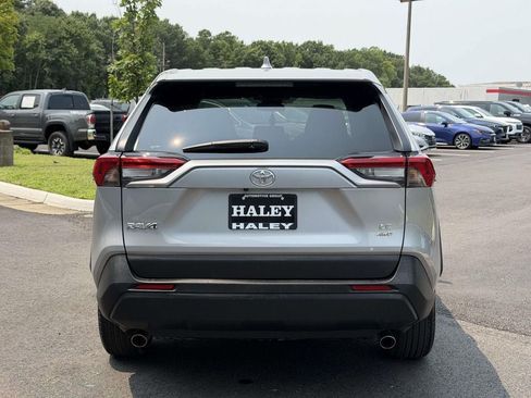 Used 2025 Toyota RAV4 LE AWD/4WD image 20