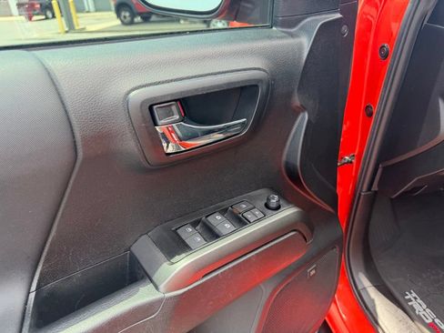 Used 2023 Toyota Tacoma TRD Pro AWD/4WD image 14