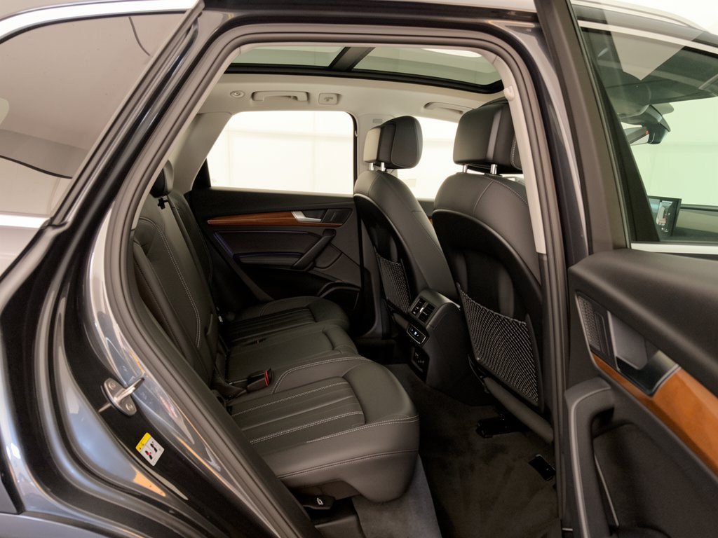Certified 2024 Audi Q5 2.0T Premium Plus w/ Premium Plus Package AWD/4WD image 29