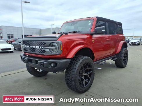 Used 2023 Ford Bronco Badlands AWD/4WD image 4