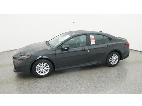 New 2026 Toyota Camry LE image 2