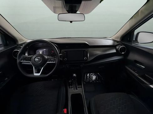 Used 2021 Nissan Kicks SV FWD image 9