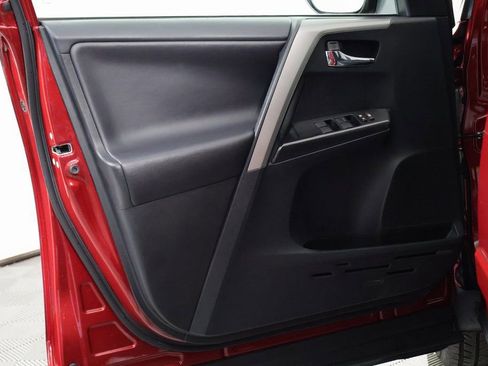 Used 2018 Toyota RAV4 Adventure image 12