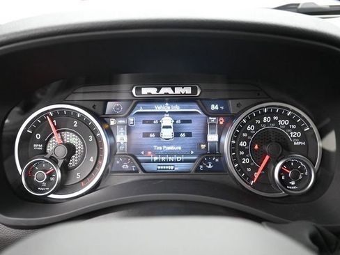 New 2026 RAM 2500 Big Horn AWD/4WD image 17