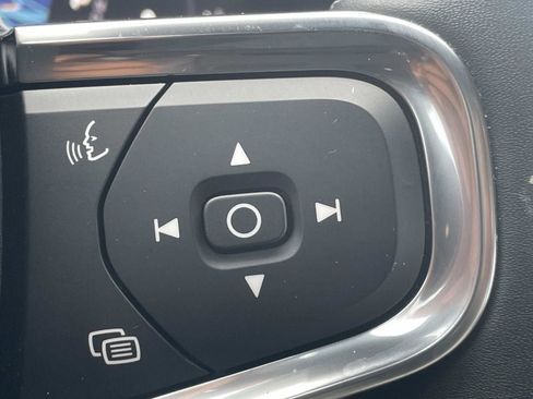 Certified 2024 Volvo XC40 B5 Plus w/ Protection Package Premier image 23