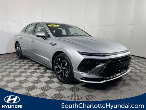 Certified 2025 Hyundai Sonata SEL image 1