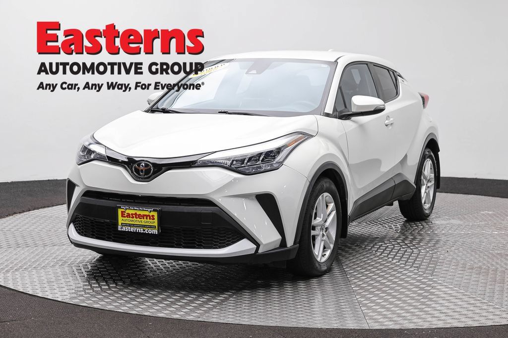 Used 2021 Toyota C-HR LE FWD image 1
