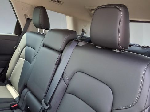 Used 2025 Nissan Pathfinder SL w/ Cargo Package AWD/4WD image 13