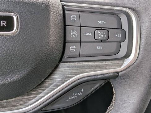 Used 2024 Jeep Wagoneer Series II AWD/4WD image 26