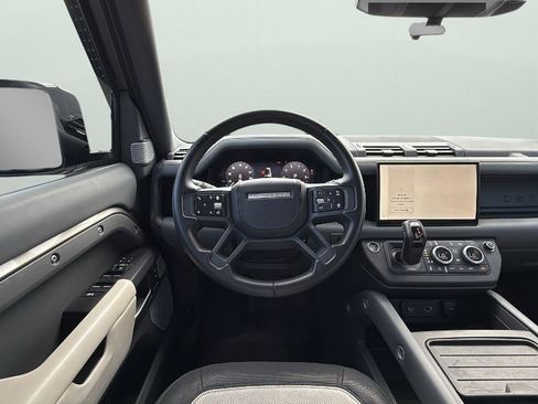 Used 2024 Land Rover Defender 130 X-Dynamic SE image 13