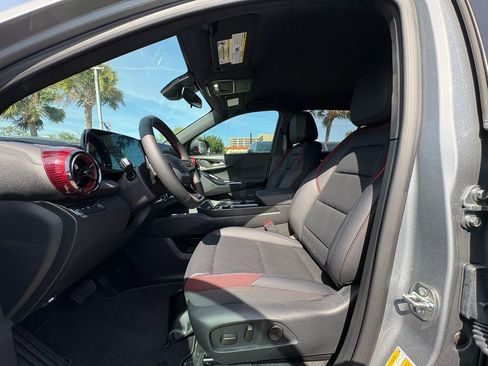 New 2026 Chevrolet Equinox RS w/ Convenience Package III AWD/4WD image 13