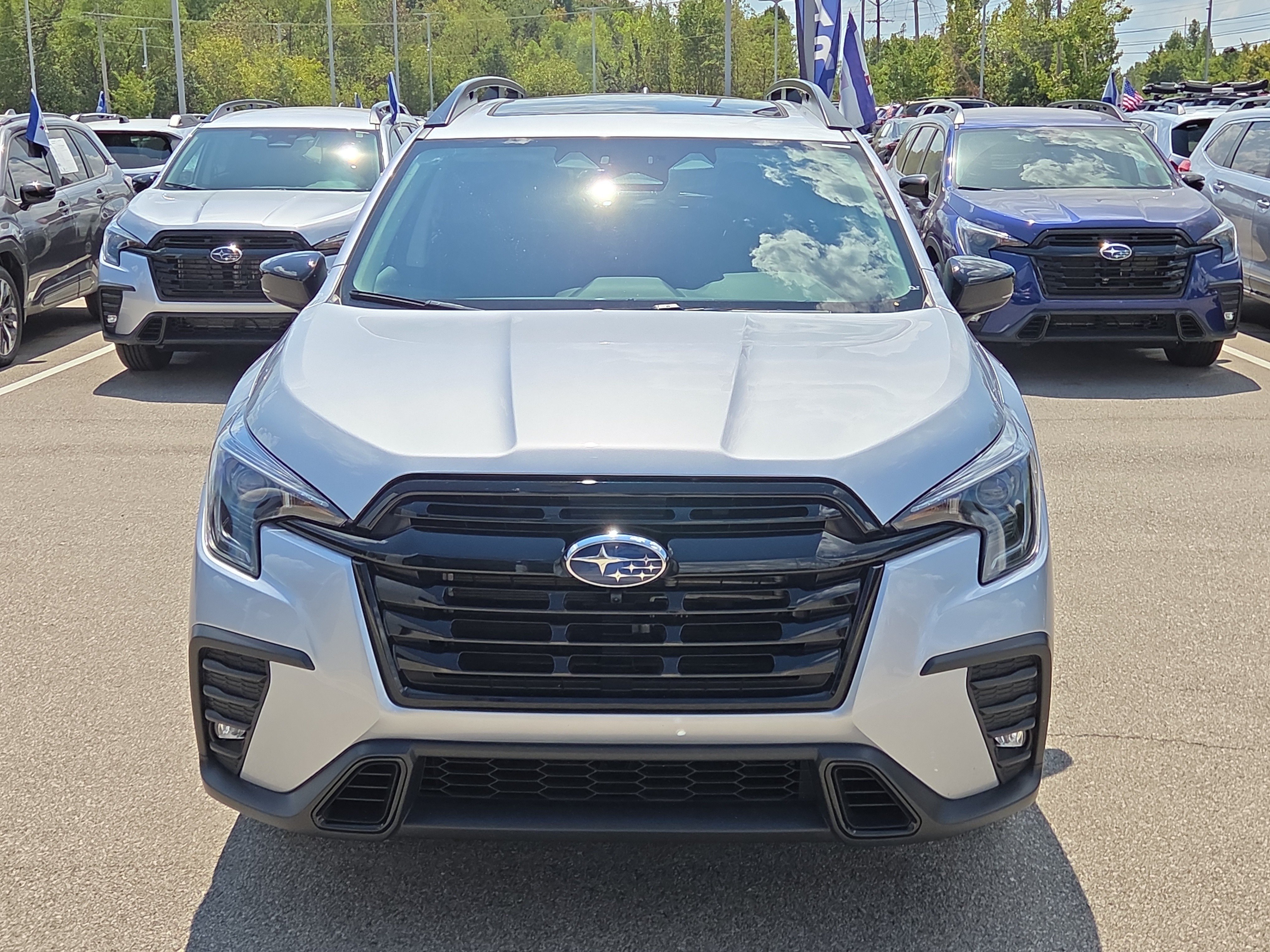Certified 2025 Subaru Ascent Bronze Edition w/ Onyx Package AWD/4WD image 8