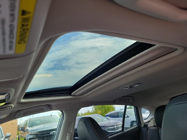 Used 2020 Subaru Crosstrek 2.0i Limited w/ Moonroof Package w/Navigation AWD/4WD image 13