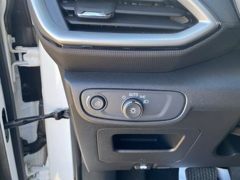 Used 2023 Chevrolet TrailBlazer LS image 21