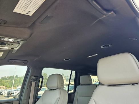 Used 2025 GMC Yukon XL Elevation AWD/4WD image 25