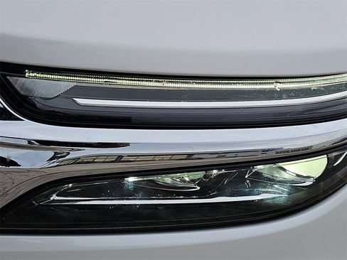 Certified 2023 Chevrolet Equinox Premier image 33