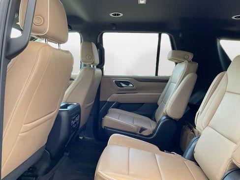 Used 2024 Chevrolet Tahoe Premier AWD/4WD image 13