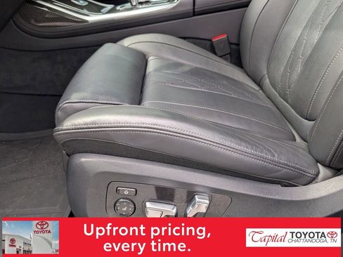 Used 2024 BMW ALPINA XB7 AWD/4WD image 11
