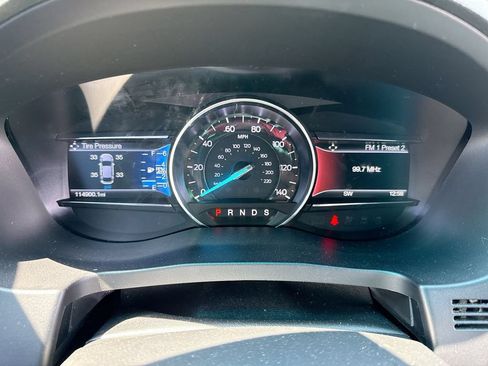 Used 2017 Ford Explorer XLT w/ Equipment Group 202A FWD image 15