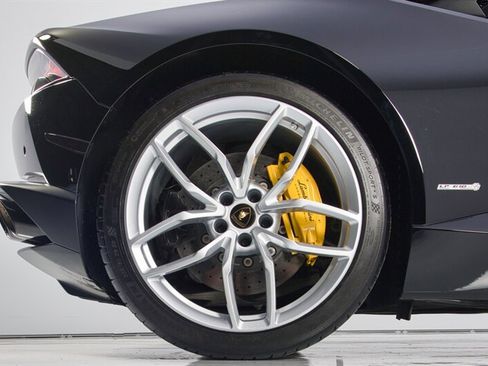 Used 2015 Lamborghini Huracan LP 610-4 image 11