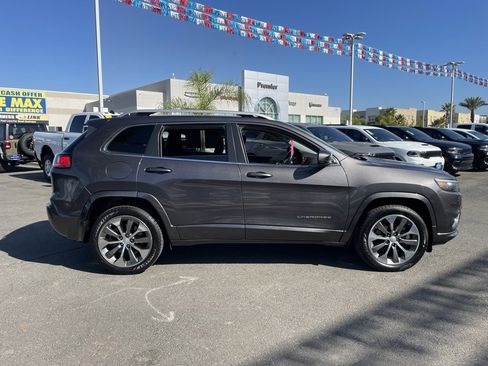 Certified 2019 Jeep Cherokee Overland image 8